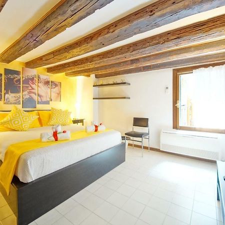 Calle Dei Fabbri San Marco Apartment เวนิส ภายนอก รูปภาพ