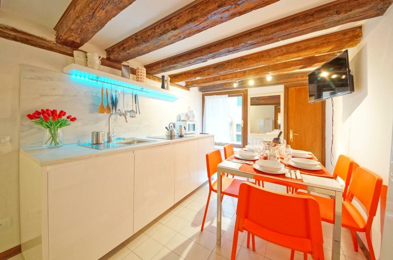 Calle Dei Fabbri San Marco Apartment เวนิส ภายนอก รูปภาพ