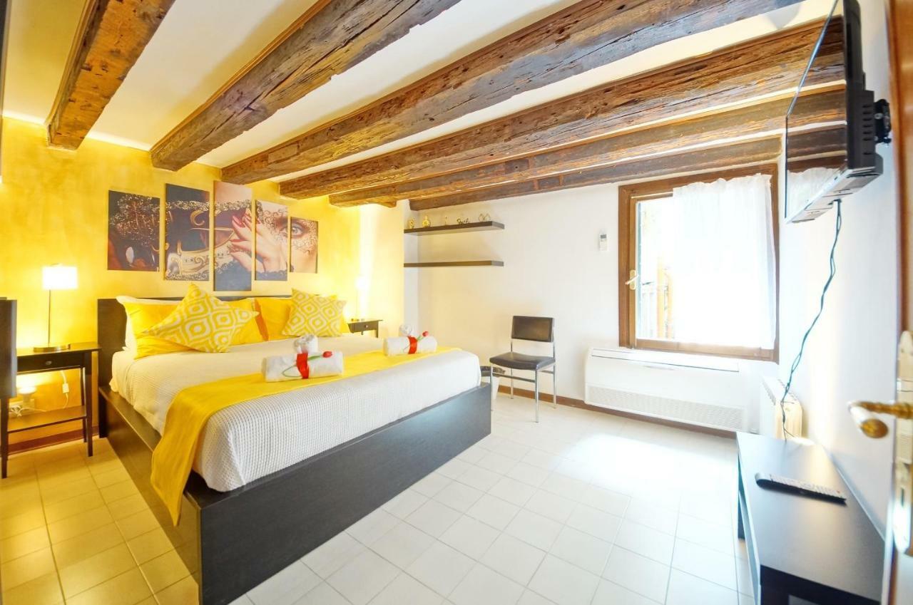 Calle Dei Fabbri San Marco Apartment เวนิส ภายนอก รูปภาพ